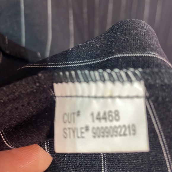 ICE 2x black white stripe adjustable rushing fitted collared top sleeveless euc - Picture 10 of 10